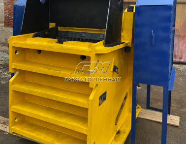 Дробилка щековая с приводом СМД-109А-Р в сборе 1049000000