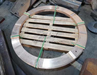 Кольцо среднее 1242.01.102