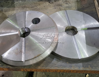 Диск средний стальной 3-135358