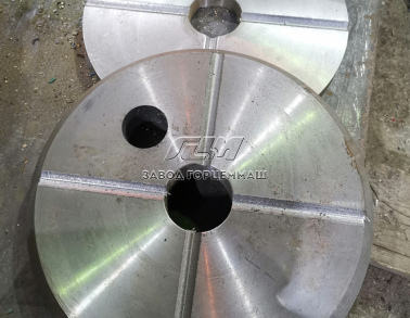 Диск средний стальной 3-135358