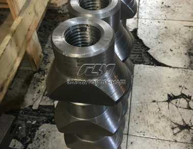 Гайка футеровочная М48 СМД-118