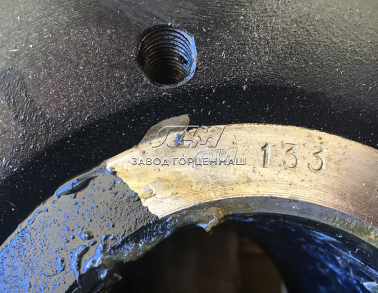 Шестерня коническая с прямоуг. шп. 2-74259