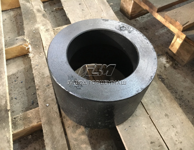 Втулка промежуточная 4-490679