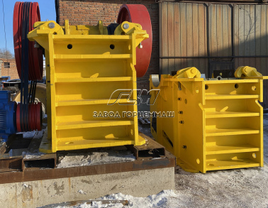 Дробилка щековая с приводом СМД-110 А-Р в сборе 1049100000