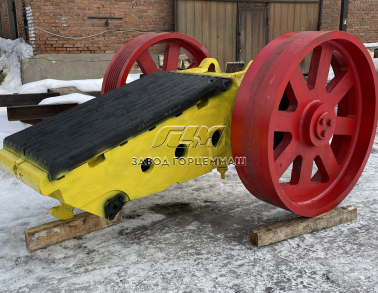 Щека в сборе 1049102000